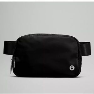 New with tags Black lulu  1L belt bag